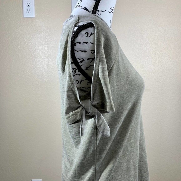 Anthropologie Jane and Delancey green top cold shoulder top size S - Picture 14 of 16